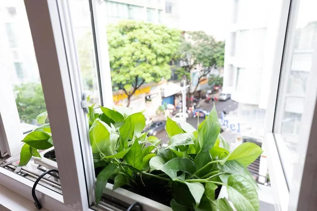 The One Hotel Sg By Bay Luxury ホーチミン市 0*,  ベトナム